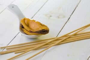mejillones en conserva y vino